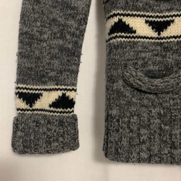 ☃️ Lambs Wool Aritzia TNA Winter Zip Up Sweater - Picture 9 of 13